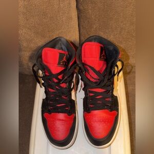 Air jordan 1 Mid Black and Red Size 10 No box